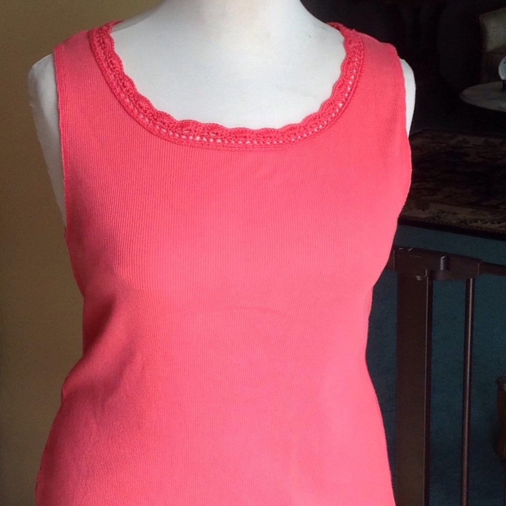 Susan Bristol XL beautiful pink sleeveless top.